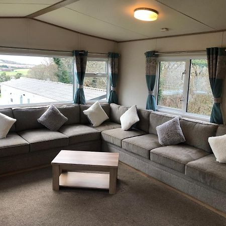 Classy Caravan With Ample Space Bembridge Exteriör bild