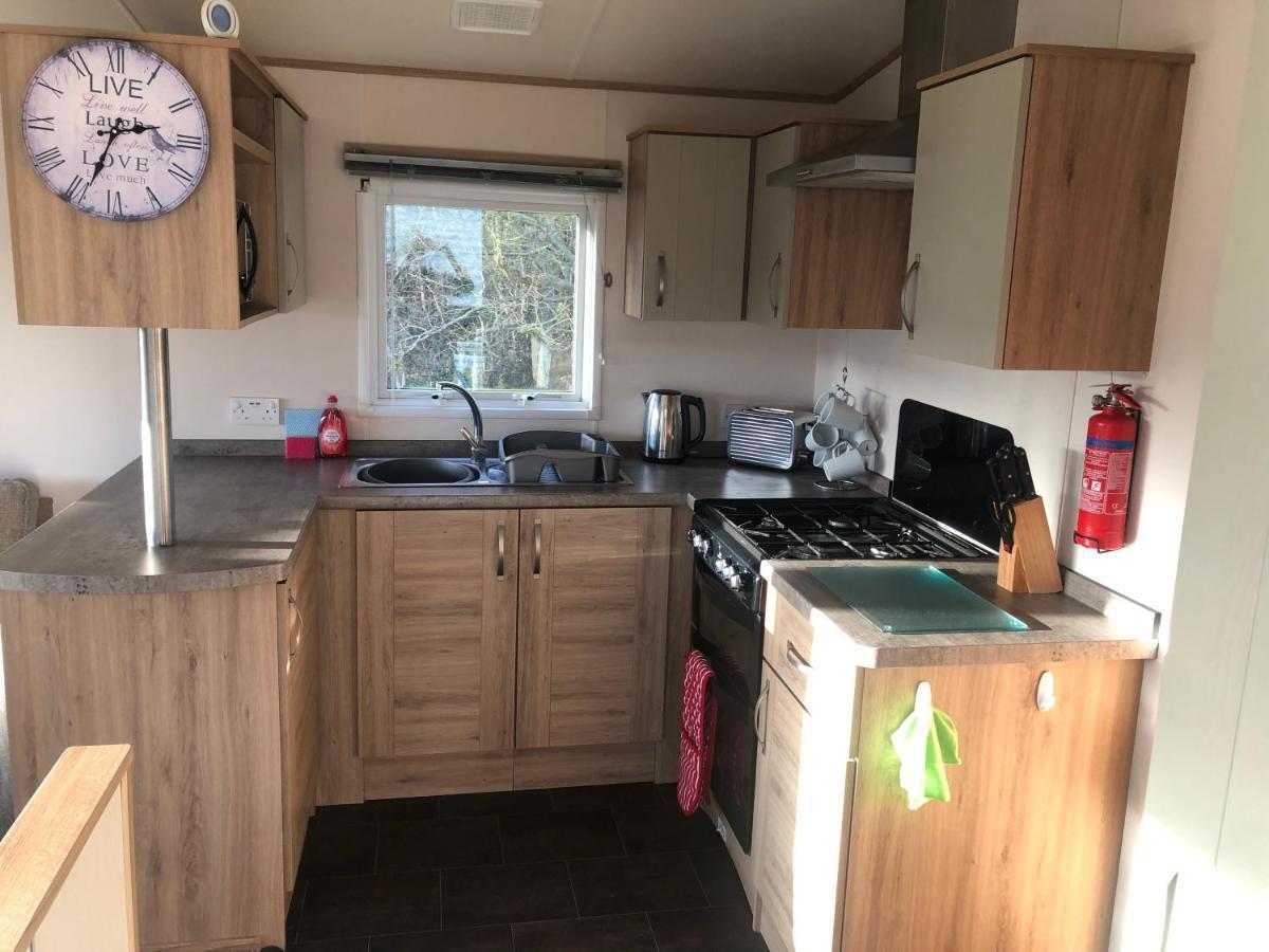 Classy Caravan With Ample Space Bembridge Exteriör bild